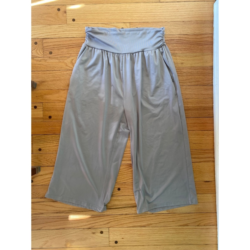 High Waisted Capri Pants